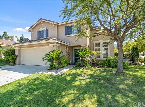 3rd image of 888 Saint James Dr