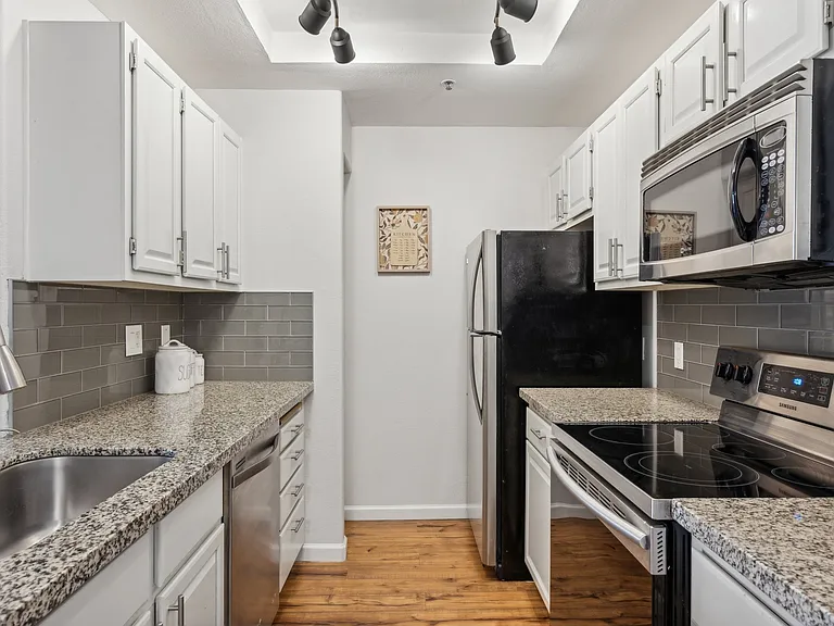 11375 E Sahuaro Dr #1087 — Photo 8