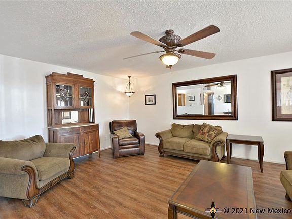 3rd image of 1012 York Dr