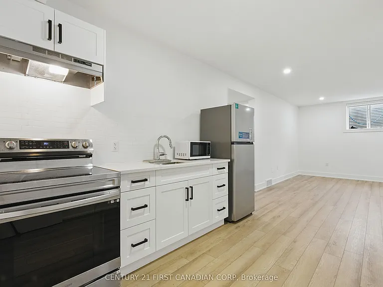 2308 Saddlerock Ave — Photo 4
