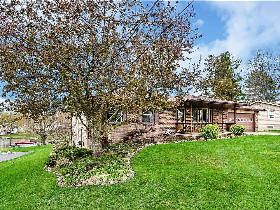 1st image of 1134 Camelot Dr