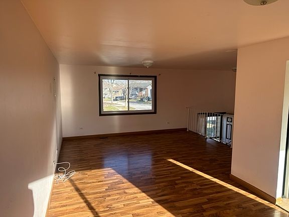 5th image of 405 Fernwood Dr