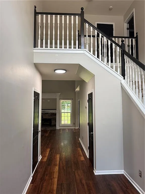 4 bed, 3.0 bath, 2578 sqft, $2,395 — Photo 2