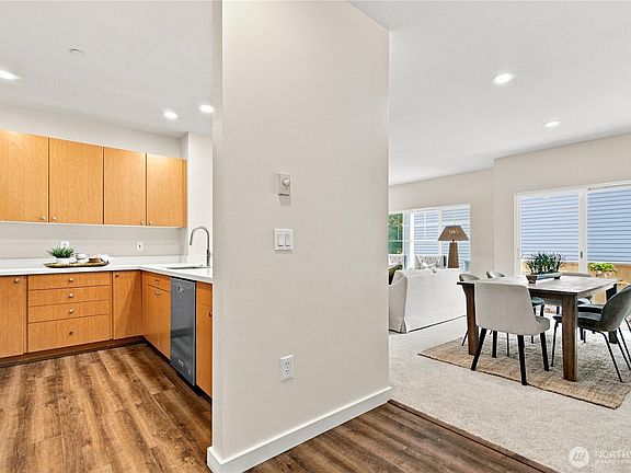 4th image of 214 48th Street S #H