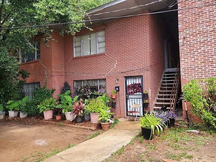 1st image of 2055 Normandie Dr