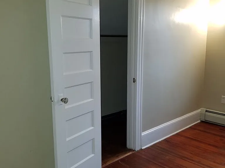 34 Roberts St — Photo 2
