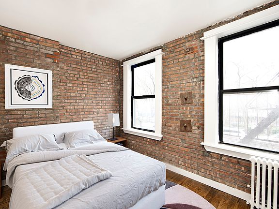 4th image of 15 Essex St APT 11