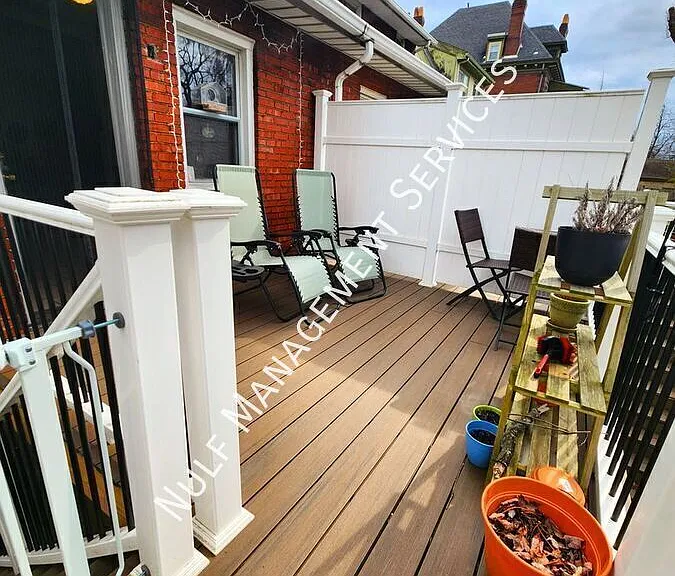 5846 Burchfield Ave — Photo 5