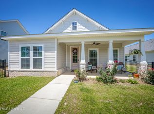 104 Everly Cir, Ocean Springs, MS 39564