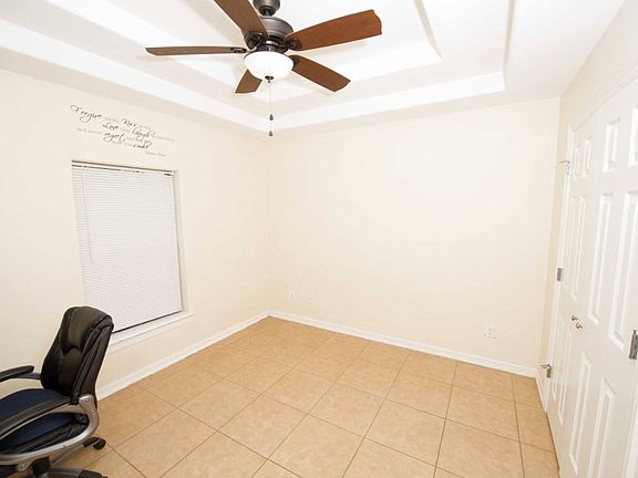 3rd image of 1402 Quail Dr