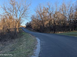 261 Ootsima Way, Loudon, TN 37774