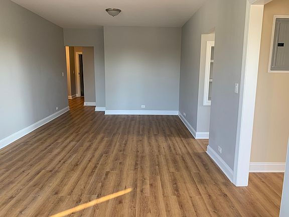 2nd image of 2 Lockwood Ave #4E