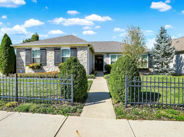 12044 Sanctuary Blvd, Zionsville, IN 46077