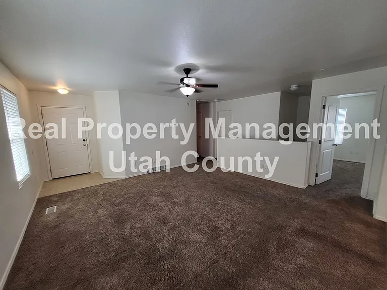 2169 E Summit Way — Photo 3