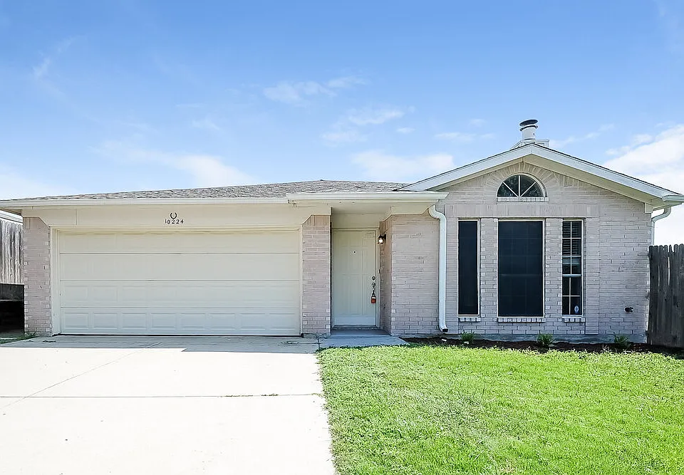 10224 Maverick Dr