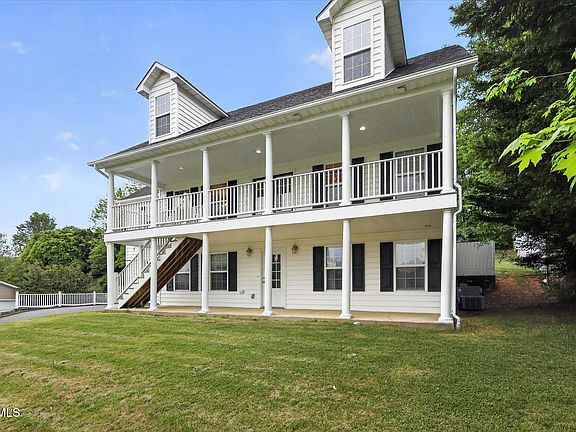 2nd image of 157 Stoneybrook Dr