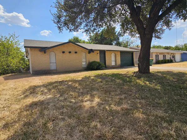 114 Cambridge Dr, Cedar Hill, TX 75104