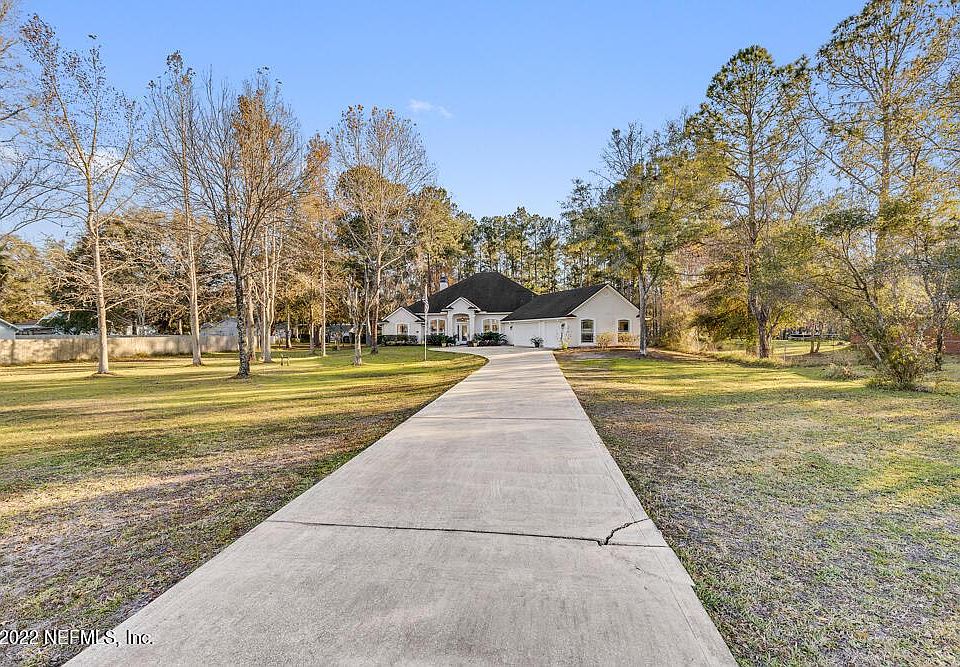 1st image of 3975 Country Meadows Dr