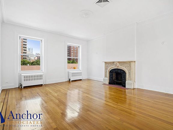 3rd image of 340 W 23rd St APT 3