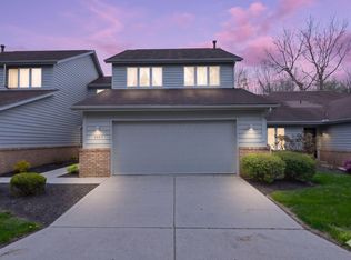 4953 Blendon Pond Dr, Westerville, OH 43081