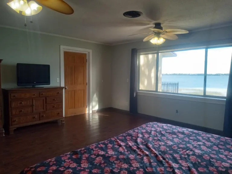 1809 Arbuckle Creek Rd — Photo 5