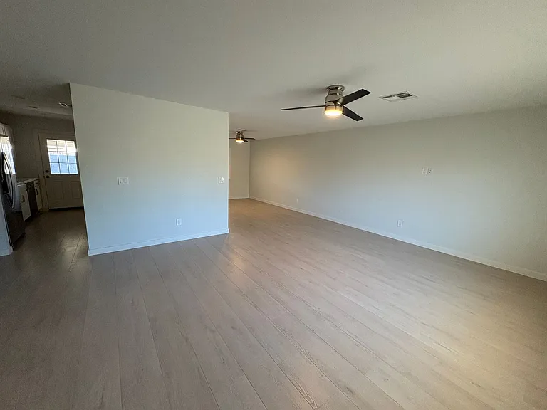 121 E Santa Cruz Dr — Photo 6