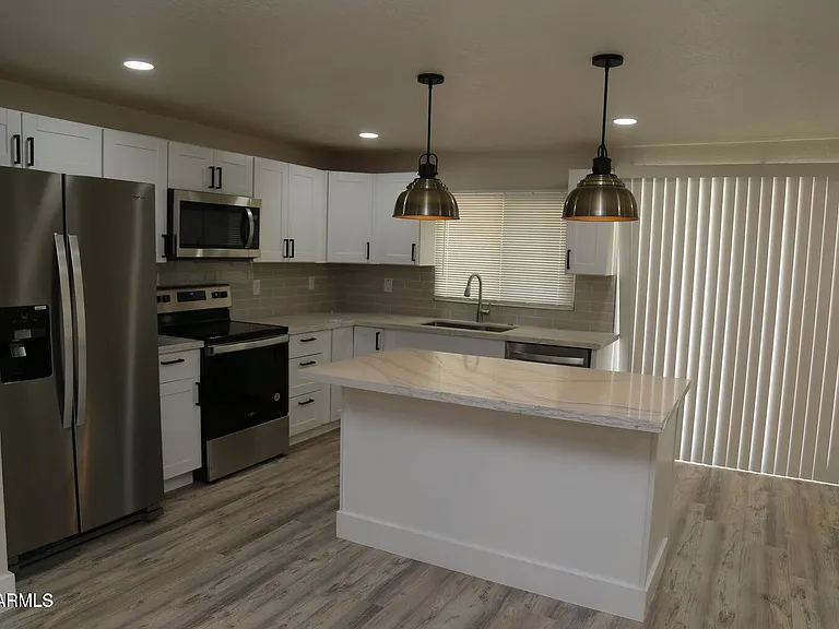 3737 E Eugie Ave — Photo 8