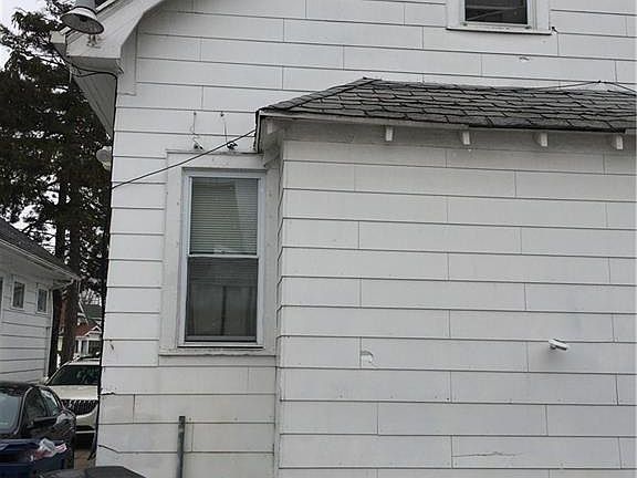 4th image of 263 Comstock Ave