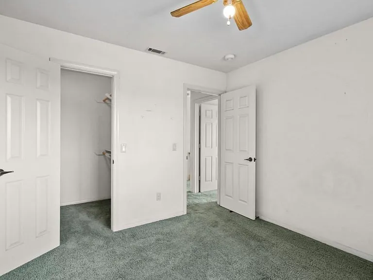 1208 Florence St — Photo 4