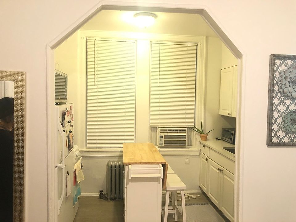 1st image of 31-33 33rd St #1