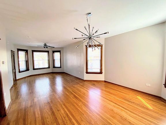 5th image of 2328 N Kostner Ave #2