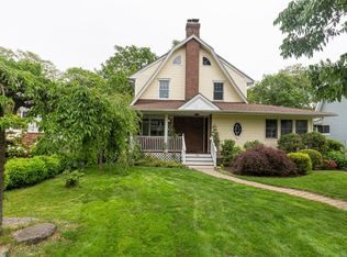 233 N Walnut St, Ridgewood, NJ 07450