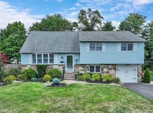 1019 Howard Rd, Warminster, PA 18974