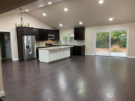 5th image of 1833 Saint Ann Ct