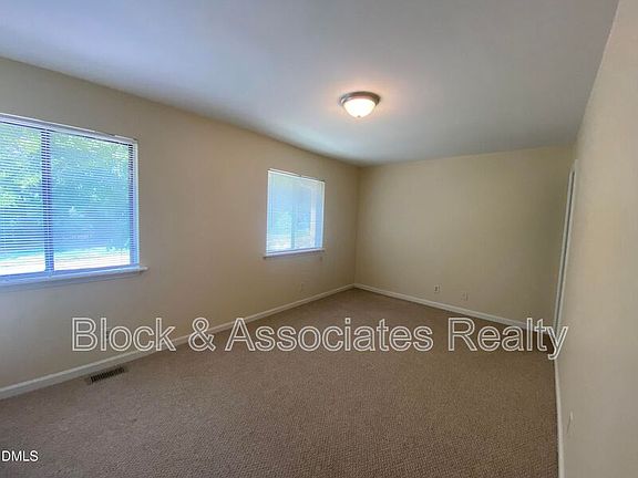 5th image of 2420 Stadium Dr APT E