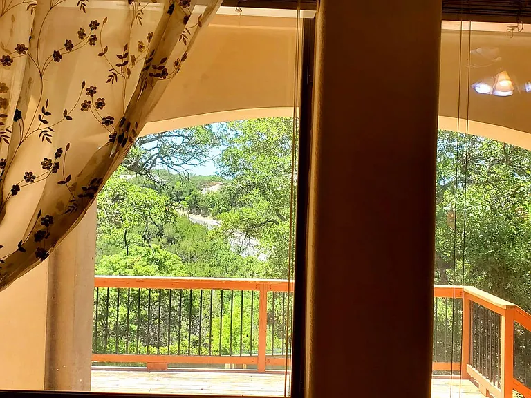 8230 Spicewood Springs Rd — Photo 12