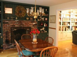 297 Windy Bush Rd, New Hope, PA 18938