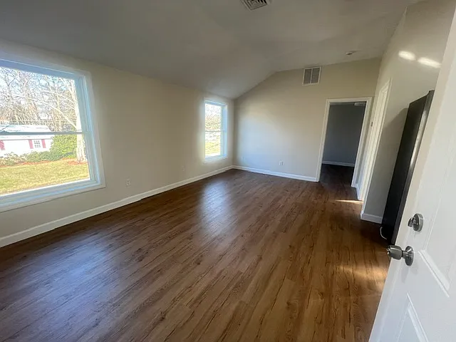 26 Budron Ave #B — Photo 6