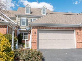 54 Farmview Ln, Lititz, PA 17543