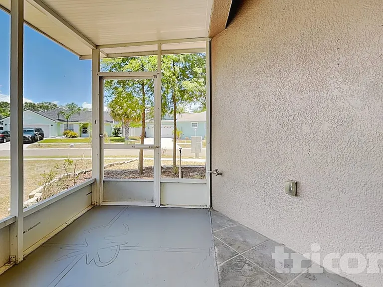 229 Lookout Dr — Photo 14