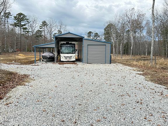 3rd image of 106 Legacy Ln