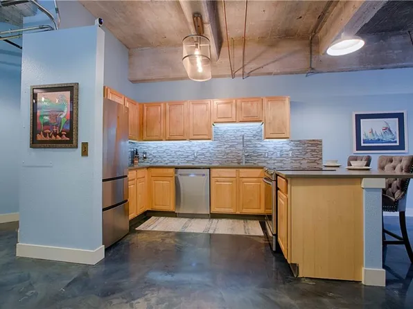 321 W 7th St APT 104, Kansas City, MO 64105