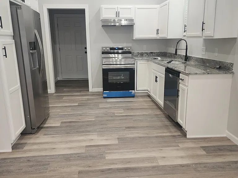 307 Euclid St — Photo 4