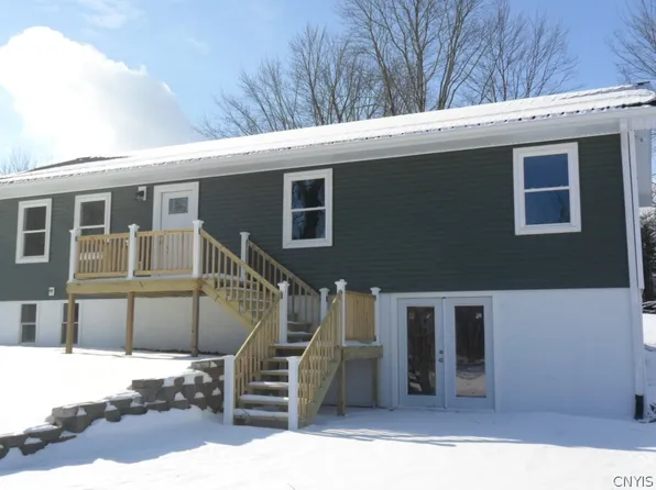 233 State Route 264, Phoenix, NY 13135