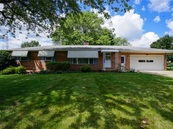 1559 California Ave, Louisville, OH 44641