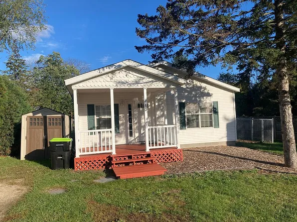 317 Maple St, East Jordan, MI 49727