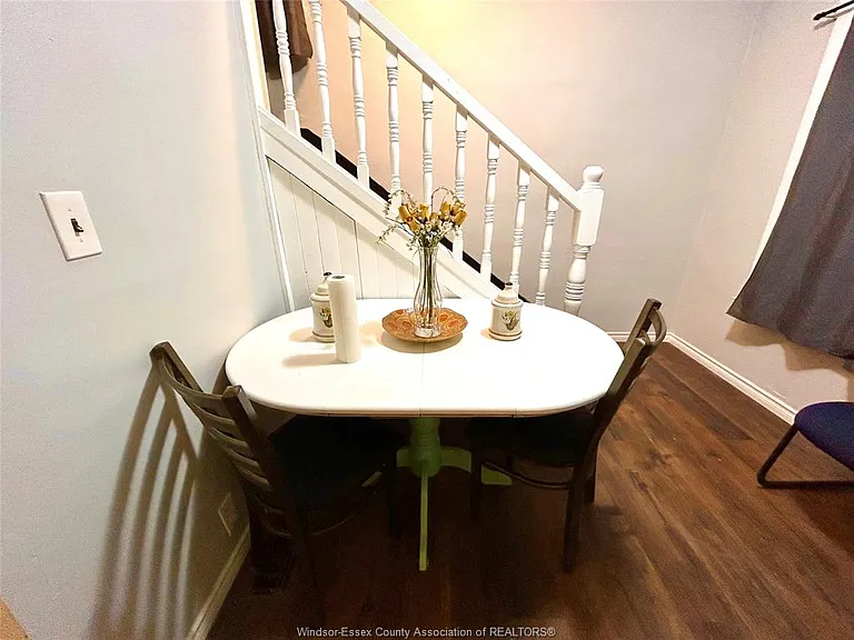 387 Josephine Ave — Photo 10