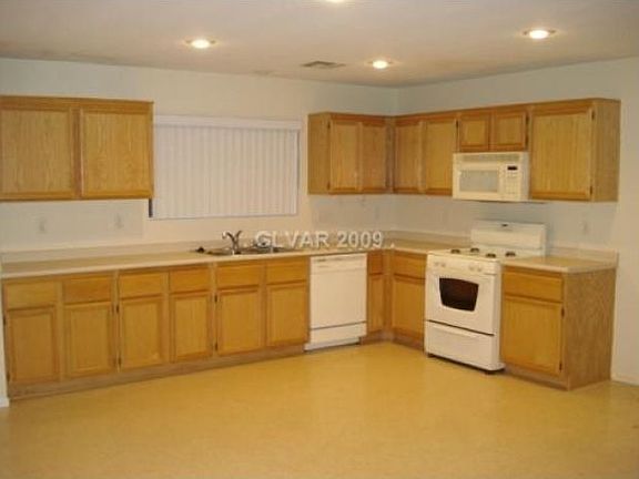 4th image of 256 Patti Ann Woods Dr