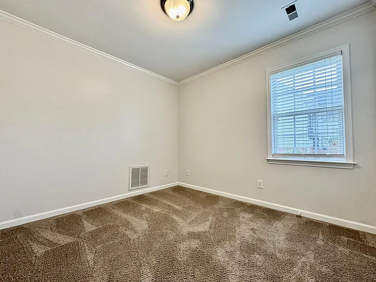 5136 Old Plantation Cir — Photo 12