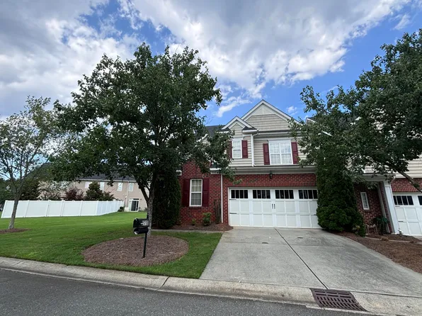 9333 Longstone Ln, Charlotte, NC 28277